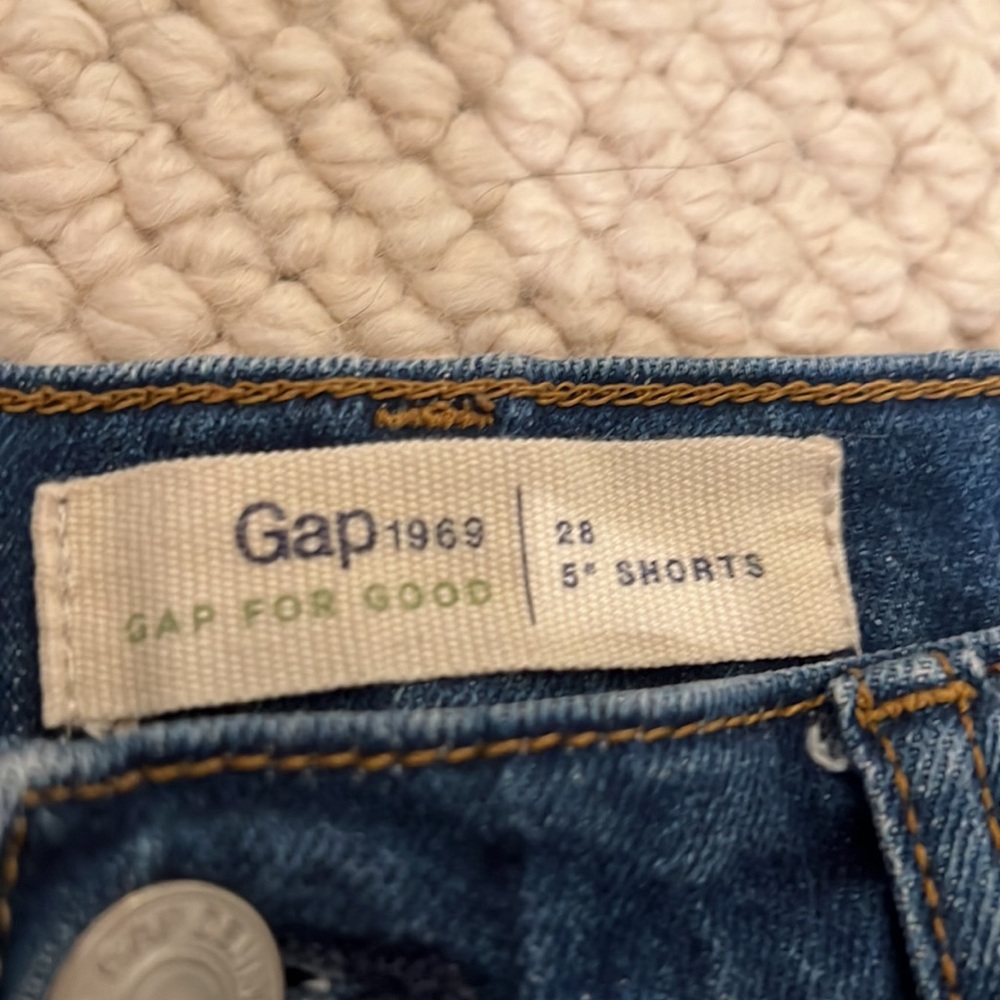 Gap jeans shorts. 28” waist, 5” inseam. Good used condition. - Picture 5 of 9